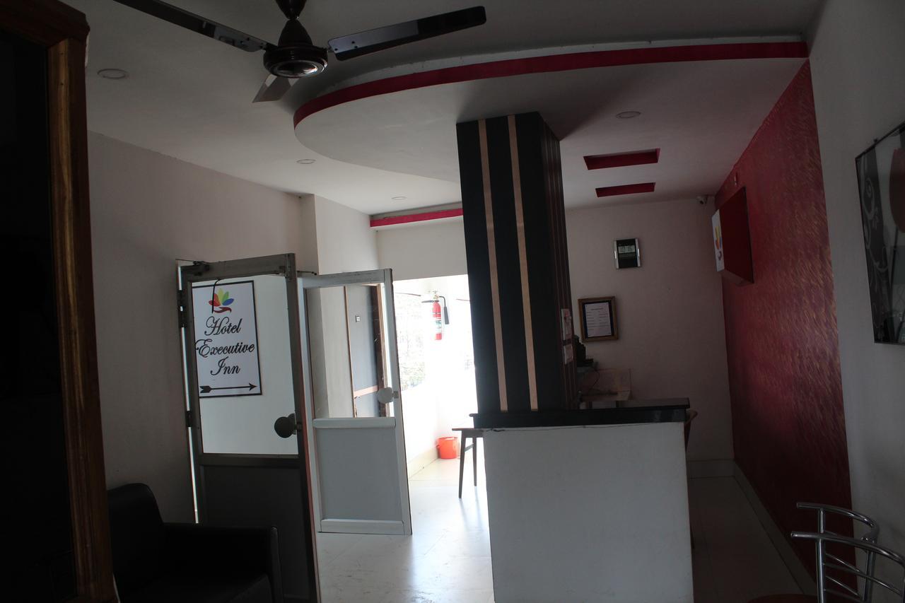 Hotel Executive Inn Hailakandi Buitenkant foto